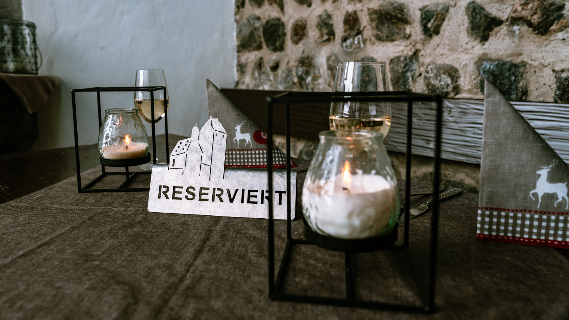 1920x1080_0003_burg_freundsberg_juni_2023_annalehner-14